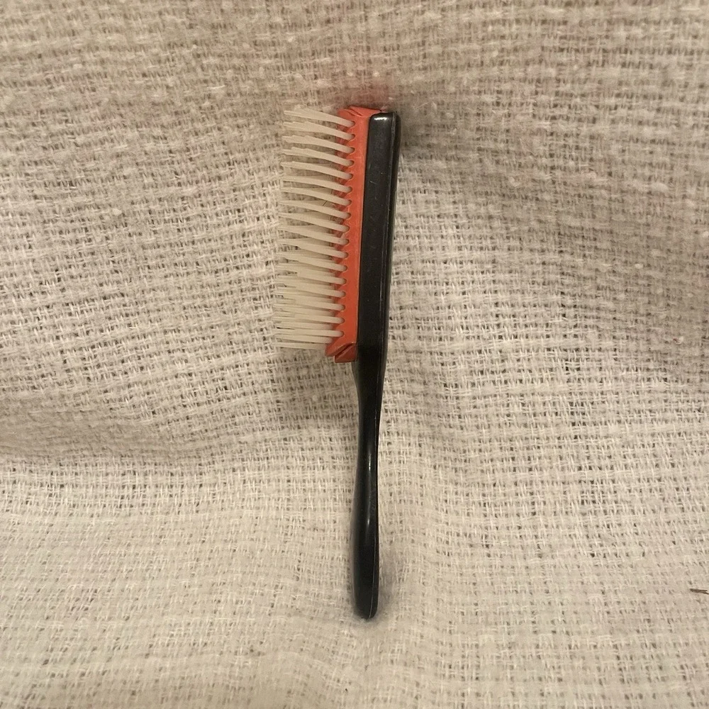 Vintage Hair Brush Flare Style Black HANDLE Ball Tip Bristles Curly Purse Travel